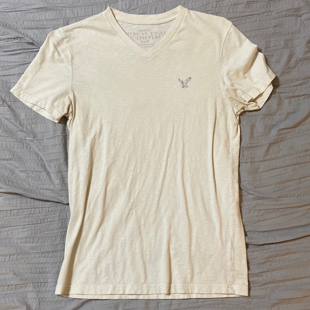 Vintage Y2K American eagle V-neck T-shirt